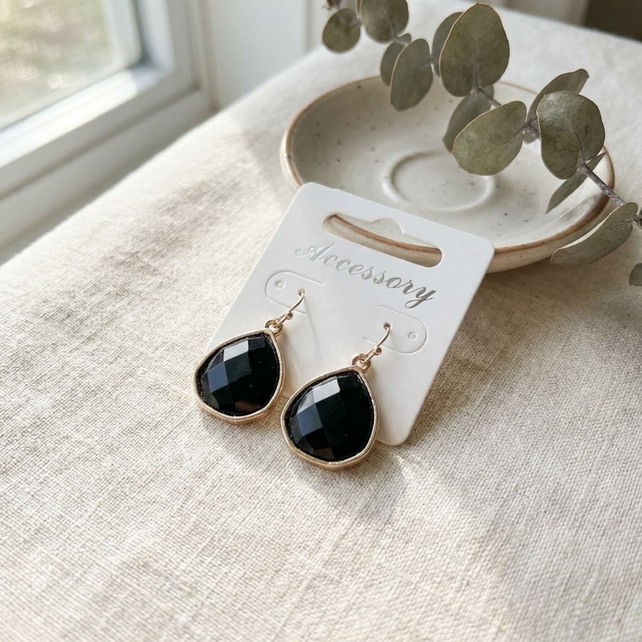 VIVIEN Midnight Teardrop Gem Earrings - BeltNBags